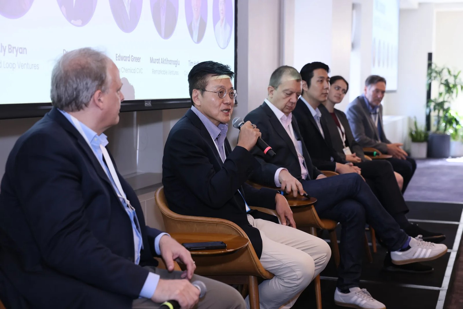 Panelists discussing climate investment at the 2025 Korea Climate Tech Summit