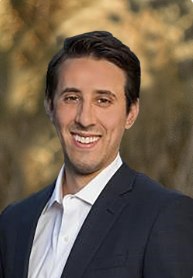 Portrait of Seth Udelson